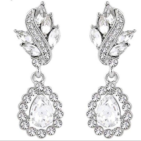 Austrian Crystal Art Deco Dangle Earrings - Picture 2 of 8